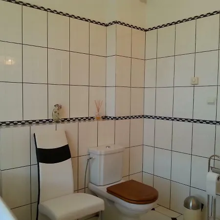 Spacious In Peaceful Area ベッド・アンド・ブレックファスト *